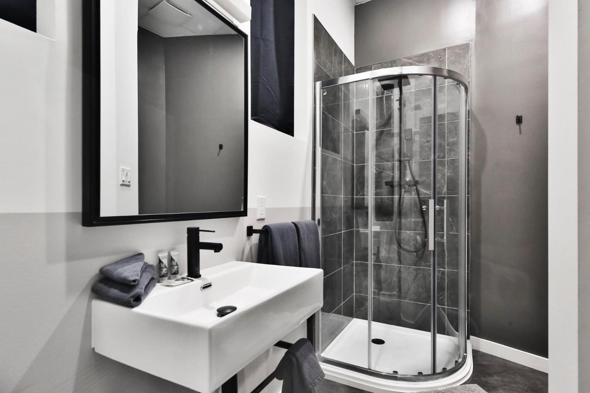 Pod Hotel Montréal Eksteriør billede